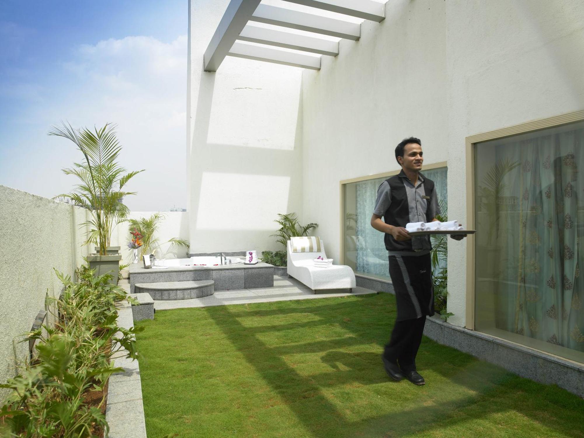 Hotel The Zuri Whitefield Bengaluru Bangalore Exterior foto